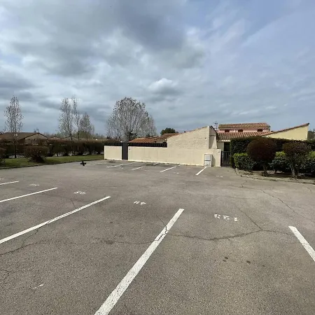 Villa Pavillon T2 Cabine, 6 Couchages, Cour Privee, Piscine, Parking, Proche - St Cyprien - Fr-1-106-34 *