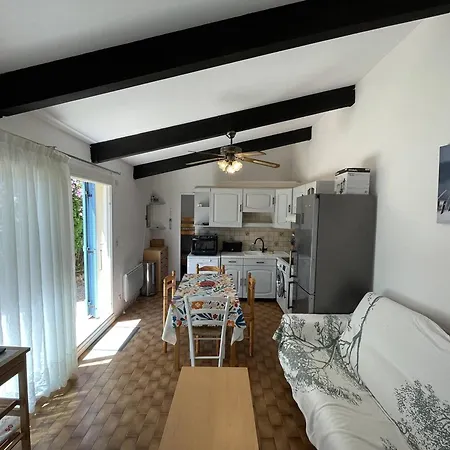 Pavillon T2 Cabine, 6 Couchages, Cour Privée, Piscine, Parking, Proche - St Cyprien - Fr-1-106-34 *
